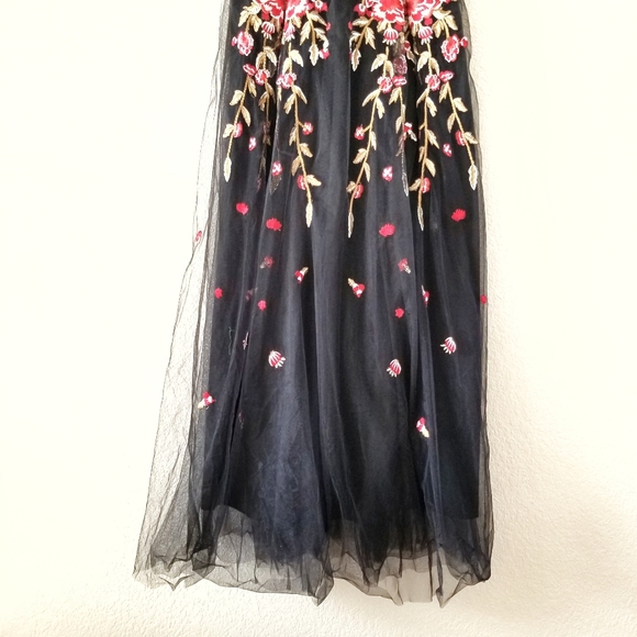 NWT Victorian Trading Co Embroidered Maxi Dress M - Picture 4 of 8